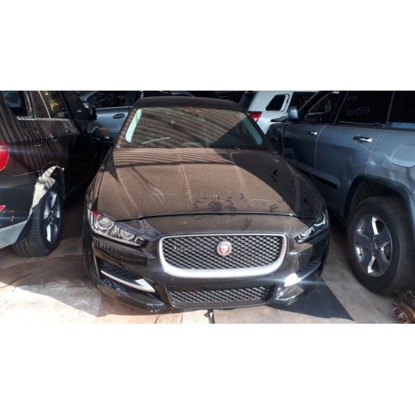 Sucata Jaguar XE 2014 - Carro batido para venda de peças