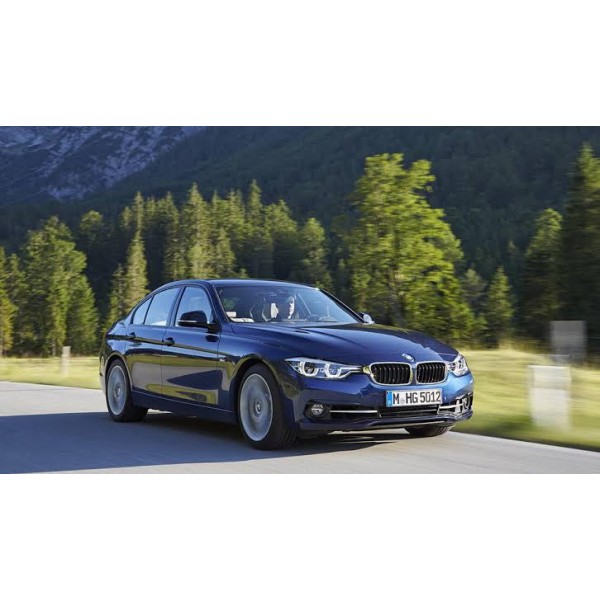 Sucata BMW 328 2017 - Carro Batido para venda de Peças