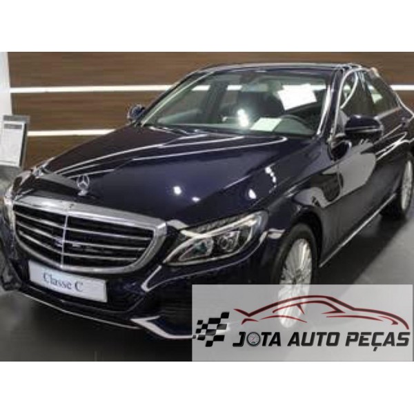 Sucata Mercedes C180 2018 - Carro batido para venda de peças