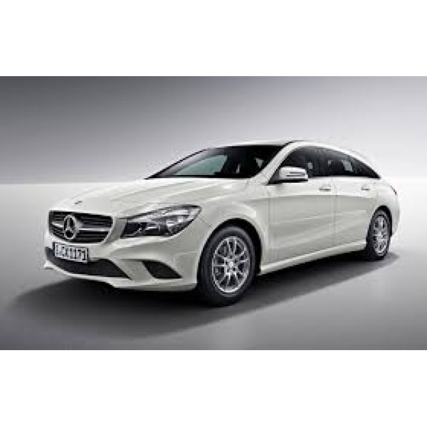 Sucata Mercedes CLA200 2016 - Carro batido para venda de peças