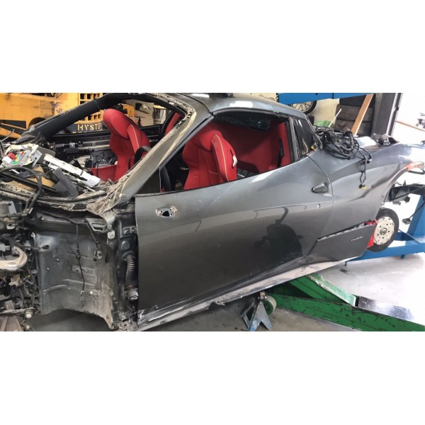 Sucata Ferrari 458 Spider 2013 - Carro batido para venda de peças