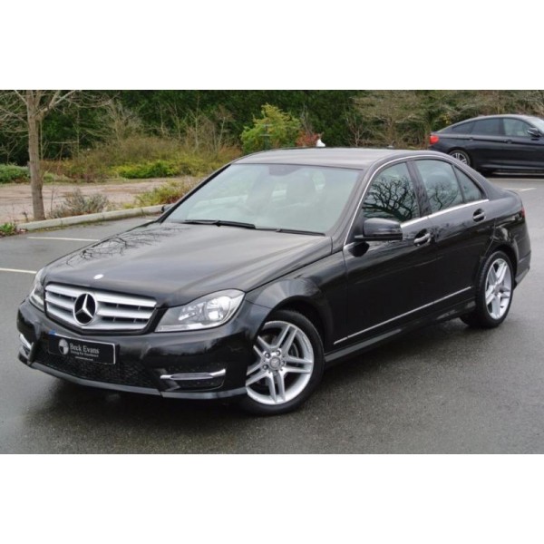 Sucata Mercedes C200  2013 - Carro batido para venda de peças